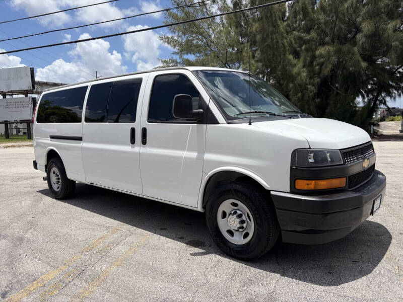 chevrolet express passenger 2020 1GAZGNFG4L1268819 image chevrolet express passenger 2020 1GAZGNFG4L1268819 image